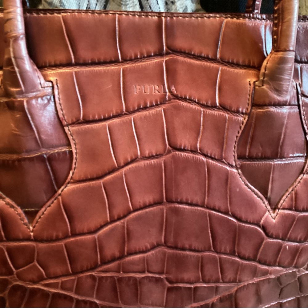 Furla Red Crocodile-Embossed Tote Bag - Picture 3 of 12